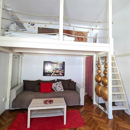 Gallery Flat In Party District Budapest Exterior photo