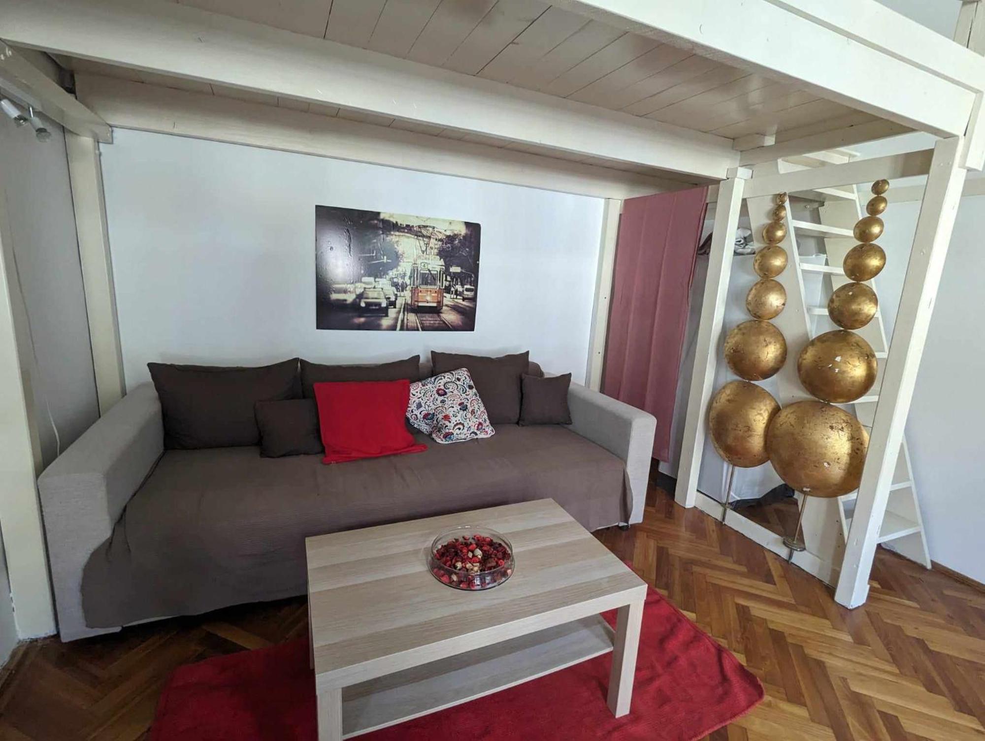 Gallery Flat In Party District Budapest Exterior photo